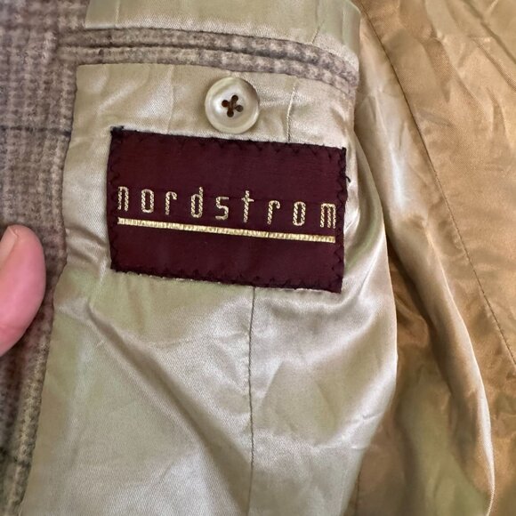Vintage 70s 80s Nordstrom Men's Beige Wool Window Pane Plaid Blazer, Size 42 - Picture 4 of 12